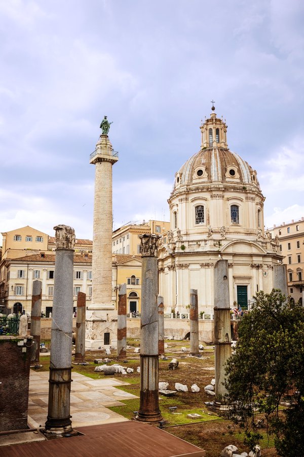 Comment développer des ateliers de théâtre forum pour explorer et débattre de questions sociales et civiques de manière interactive ?