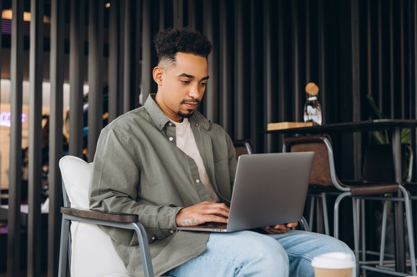 Trouvez votre job étudiant freelance idéal avec juwa !